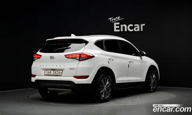 Hyundai Tucson 2015 1.7 автомат (гидро), миниатюра 2
