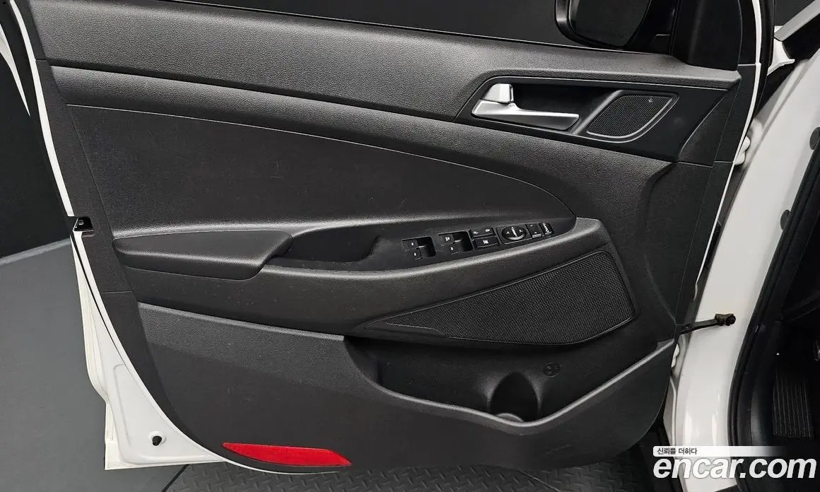 Hyundai Tucson 2015 1.7 автомат (гидро), фото 14