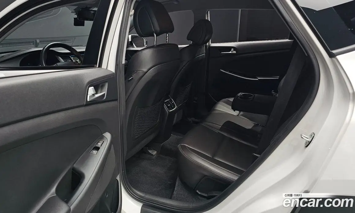 Hyundai Tucson 2015 1.7 автомат (гидро), фото 18