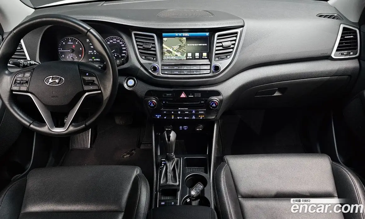 Hyundai Tucson 2015 1.7 автомат (гидро), фото 10