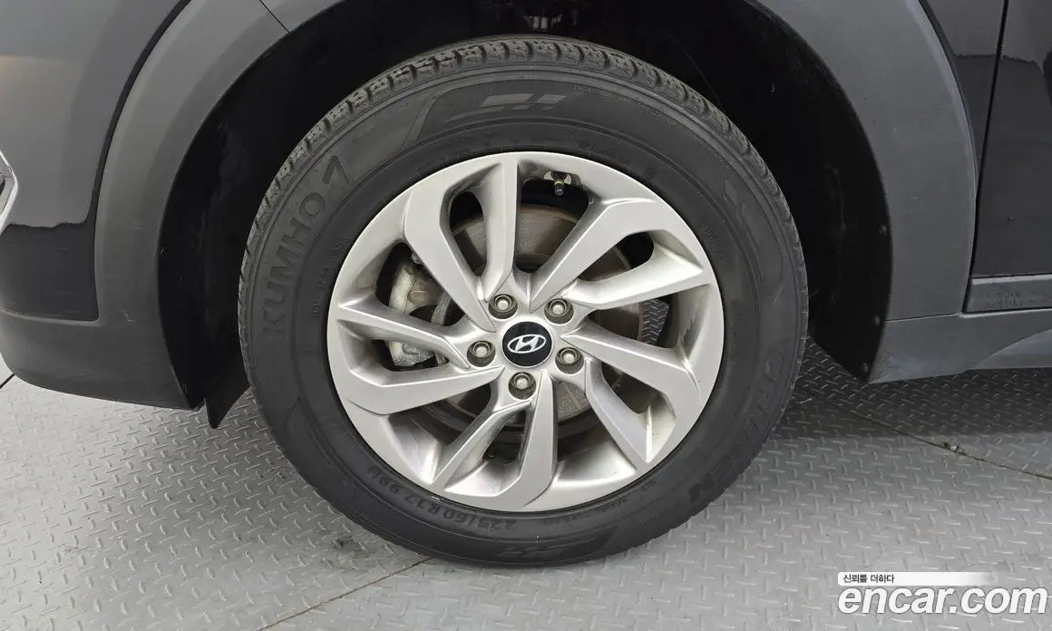 Hyundai Tucson 2015 1.7 автомат (гидро), фото 5 Hyundai Tucson 2015 1.7 автомат (гидро), фото 5