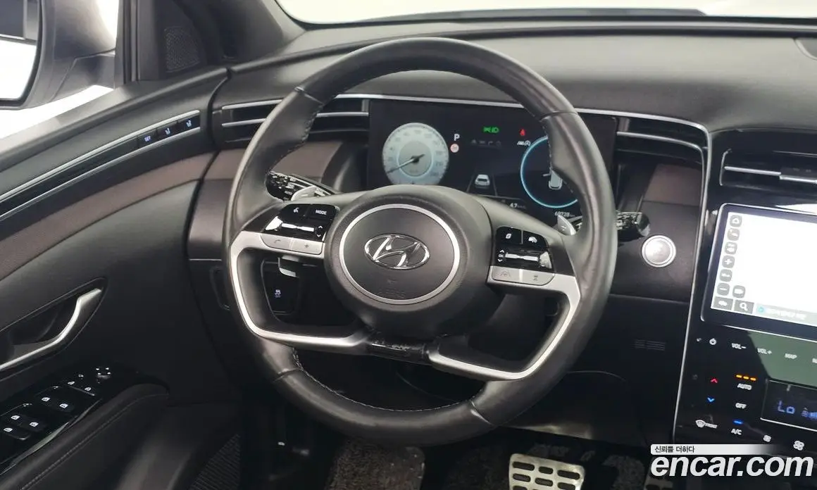 Hyundai Tucson 2023 1.6 автомат (гидро), фото 13