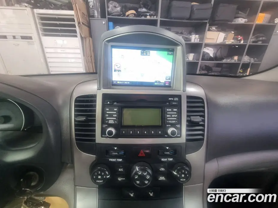 Kia Carnival 2010 2.2 механика, фото 12 Kia Carnival 2010 2.2 механика, фото 12