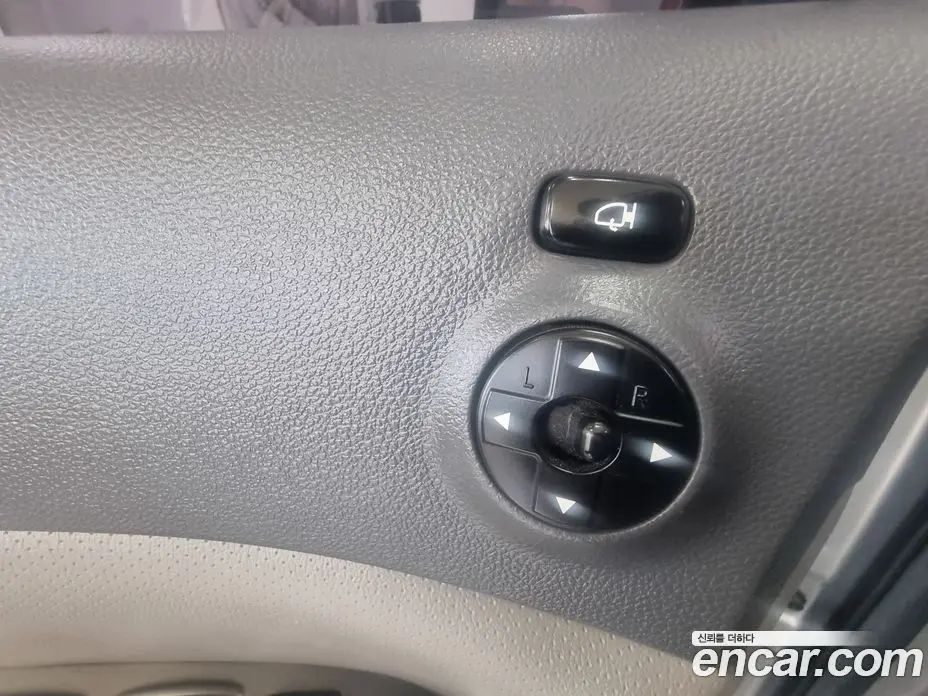 Kia Carnival 2010 2.2 механика, фото 16 Kia Carnival 2010 2.2 механика, фото 16