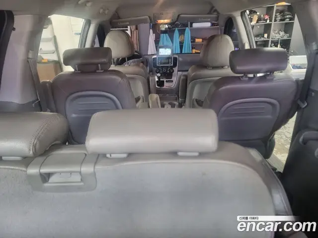 Kia Carnival 2010 2.2 механика, миниатюра 7 Kia Carnival 2010 2.2 механика, миниатюра 7