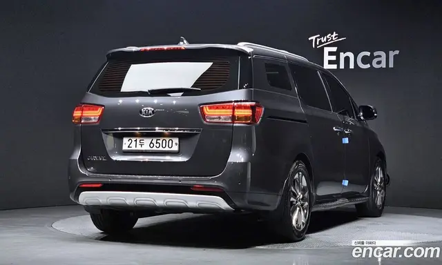 Kia Carnival 2017 2.2 автомат (гидро), миниатюра 2 Kia Carnival 2017 2.2 автомат (гидро), миниатюра 2