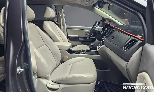 Kia Carnival 2017 2.2 автомат (гидро), миниатюра 11 Kia Carnival 2017 2.2 автомат (гидро), миниатюра 11