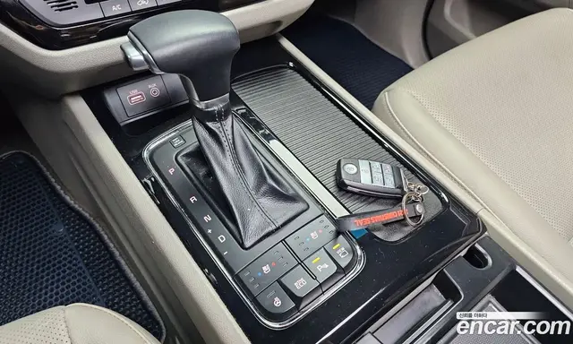 Kia Carnival 2017 2.2 автомат (гидро), миниатюра 9 Kia Carnival 2017 2.2 автомат (гидро), миниатюра 9