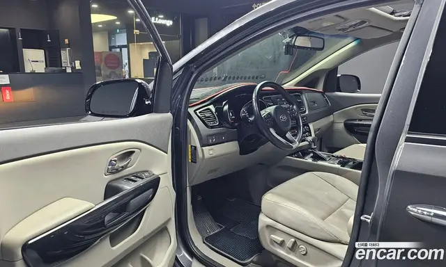 Kia Carnival 2017 2.2 автомат (гидро), миниатюра 10 Kia Carnival 2017 2.2 автомат (гидро), миниатюра 10