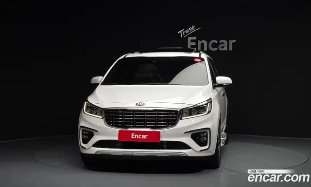 Kia Carnival 2018 2.2 автомат (гидро), миниатюра 3 Kia Carnival 2018 2.2 автомат (гидро), миниатюра 3