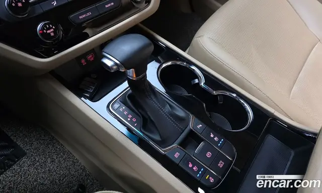 Kia Carnival 2018 2.2 автомат (гидро), миниатюра 9 Kia Carnival 2018 2.2 автомат (гидро), миниатюра 9