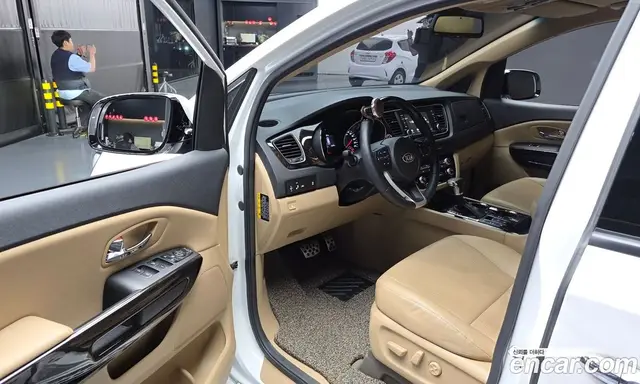 Kia Carnival 2018 2.2 автомат (гидро), миниатюра 10 Kia Carnival 2018 2.2 автомат (гидро), миниатюра 10