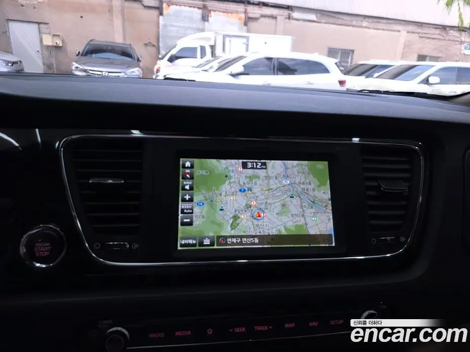 Kia Carnival 2018 2.2 автомат (гидро), фото 11