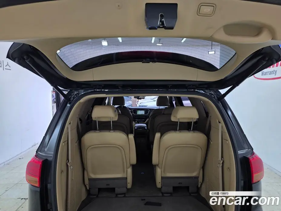Kia Carnival 2018 2.2 автомат (гидро), фото 19