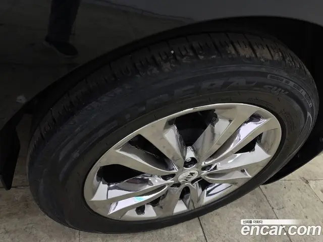 Kia Carnival 2018 2.2 автомат (гидро), миниатюра 7