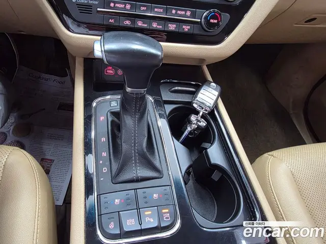 Kia Carnival 2018 2.2 автомат (гидро), миниатюра 8