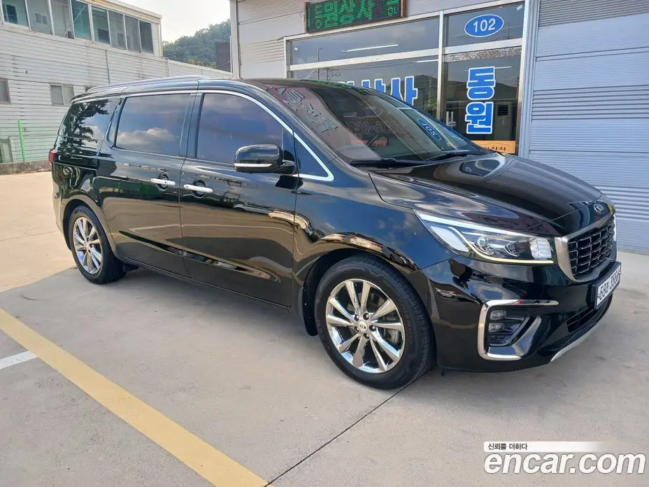 Kia Carnival 2018 2.2 автомат (гидро), фото 3