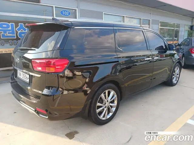 Kia Carnival 2018 2.2 автомат (гидро), миниатюра 4