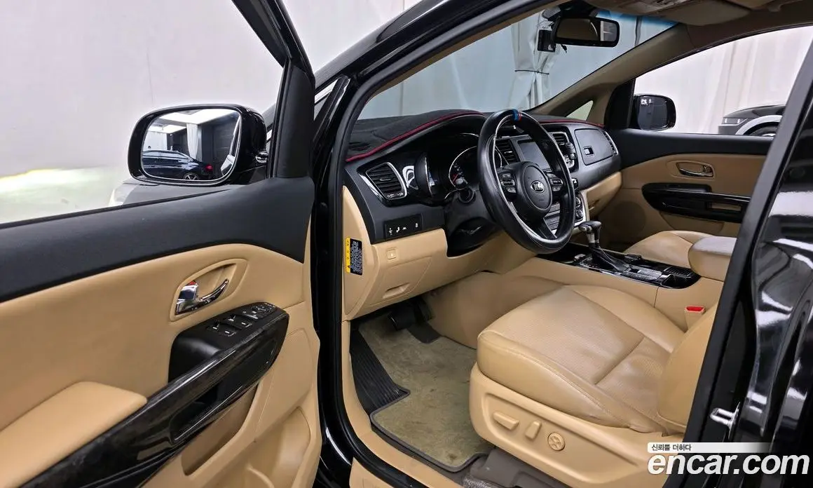 Kia Carnival 2019 2.2 автомат (гидро), фото 13