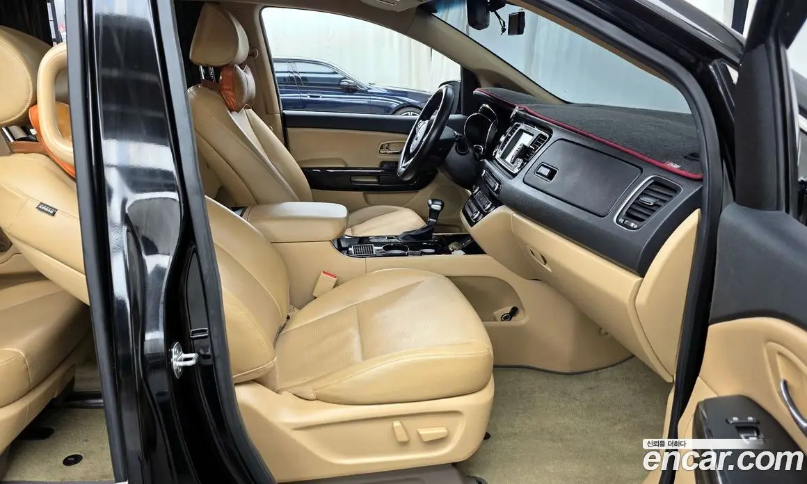 Kia Carnival 2019 2.2 автомат (гидро), фото 17