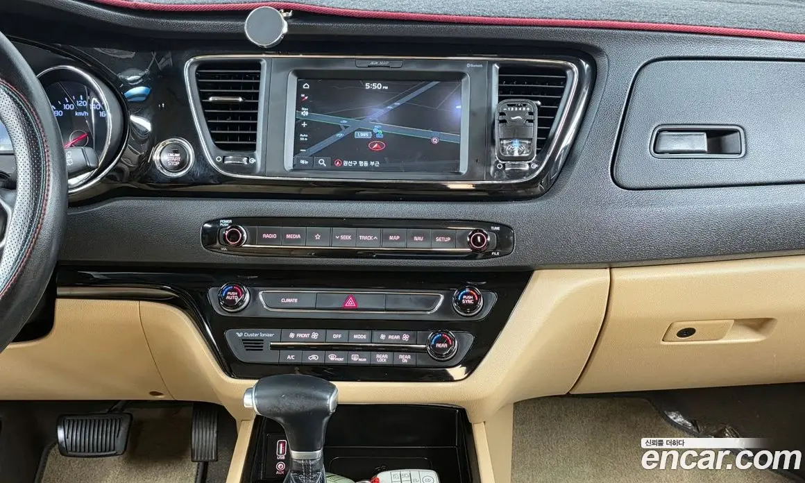 Kia Carnival 2019 2.2 автомат (гидро), фото 20