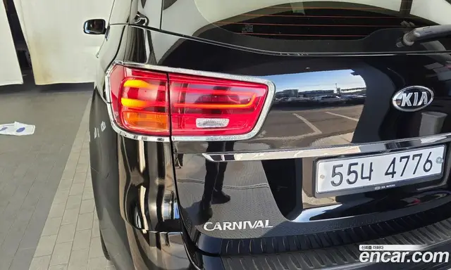 Kia Carnival 2019 2.2 автомат (гидро), миниатюра 9