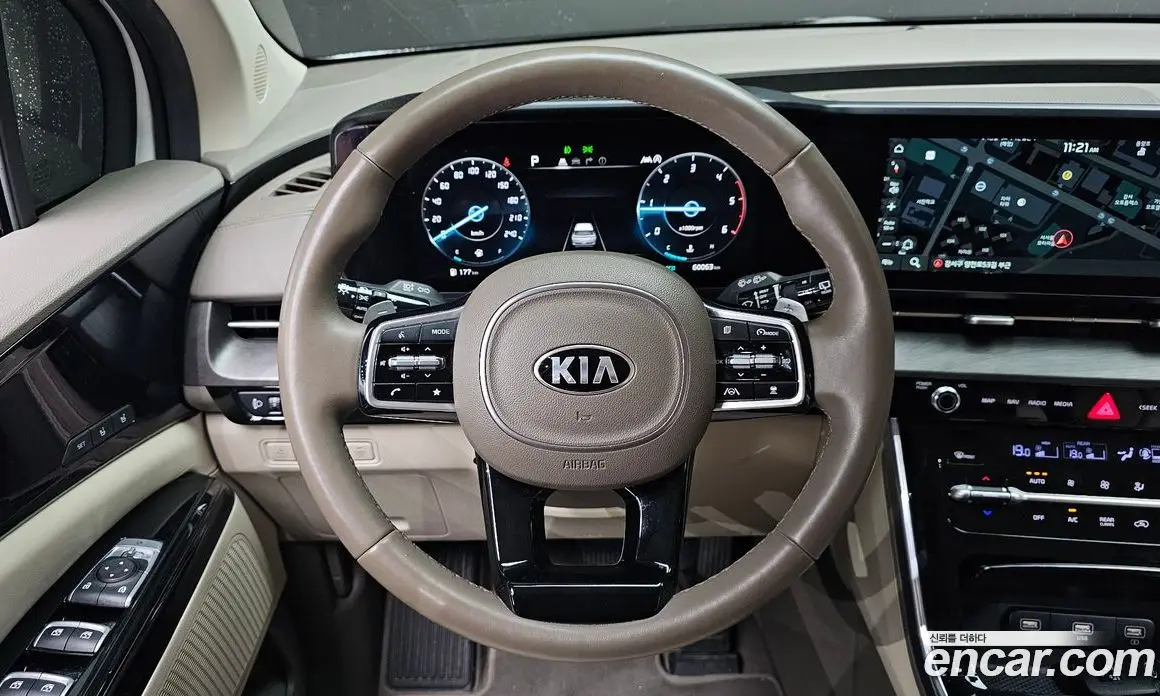 Kia Carnival 2020 2.2 автомат (гидро), фото 13