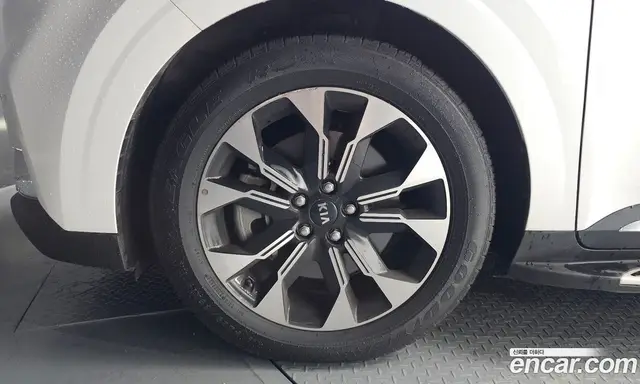 Kia Carnival 2020 2.2 автомат (гидро), миниатюра 5