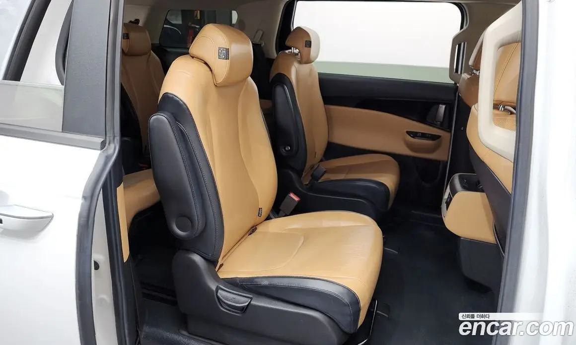 Kia Carnival 2020 2.2 автомат (гидро), фото 11