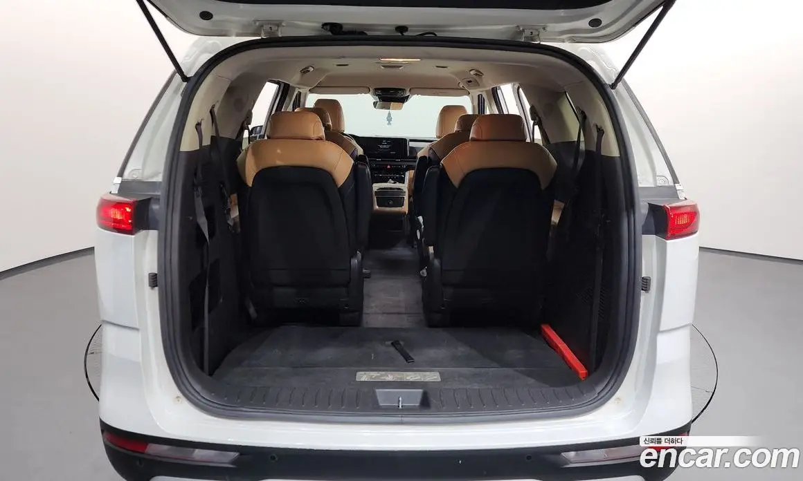 Kia Carnival 2020 2.2 автомат (гидро), фото 19