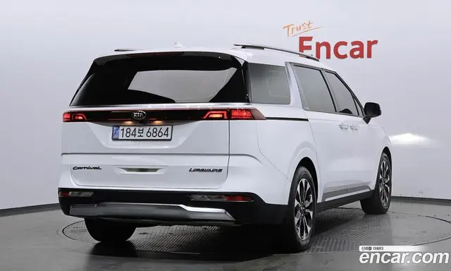 Kia Carnival 2021 2.2 автомат (гидро), миниатюра 2