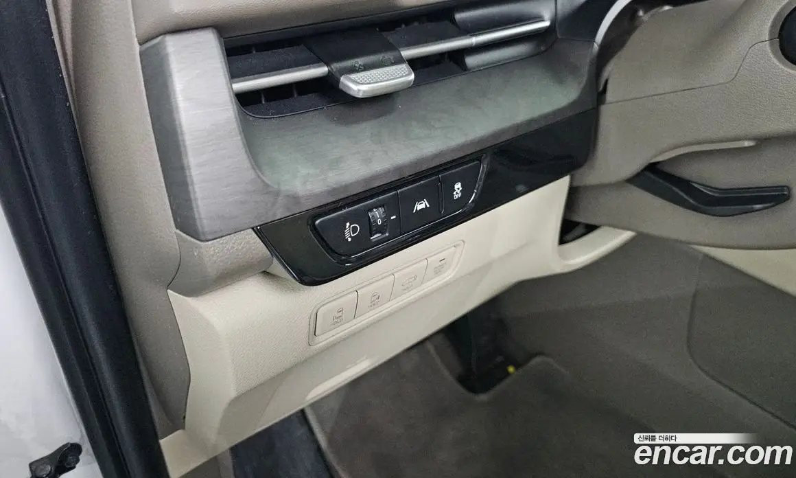 Kia Carnival 2021 2.2 автомат (гидро), фото 16