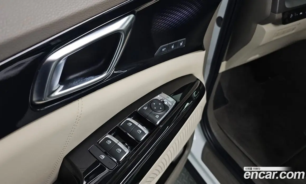 Kia Carnival 2021 2.2 автомат (гидро), фото 17