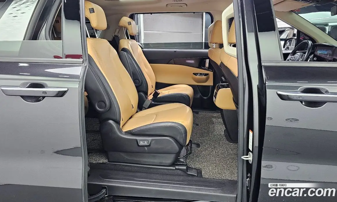 Kia Carnival 2021 2.2 автомат (гидро), фото 18 Kia Carnival 2021 2.2 автомат (гидро), фото 18