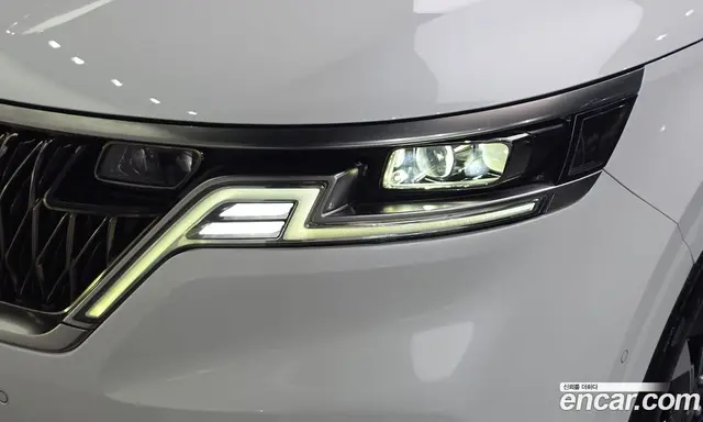 Kia Carnival 2021 2.2 автомат (гидро), миниатюра 8 Kia Carnival 2021 2.2 автомат (гидро), миниатюра 8