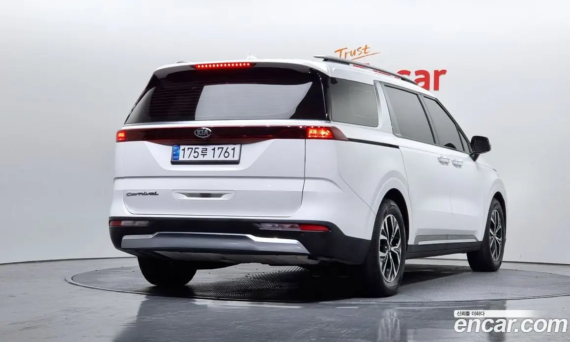 Kia Carnival 2021 2.2 автомат (гидро), фото 2 Kia Carnival 2021 2.2 автомат (гидро), фото 2