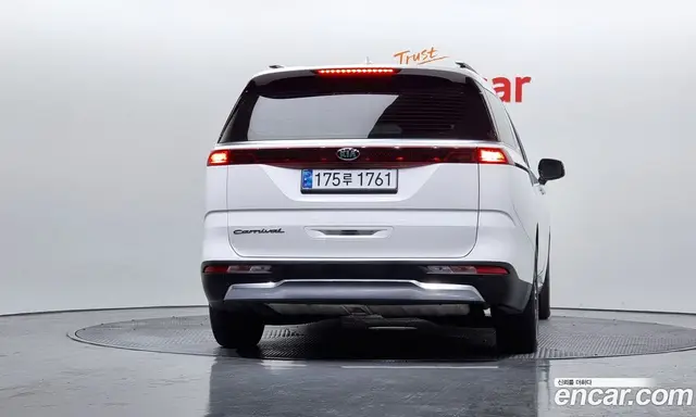 Kia Carnival 2021 2.2 автомат (гидро), миниатюра 4 Kia Carnival 2021 2.2 автомат (гидро), миниатюра 4
