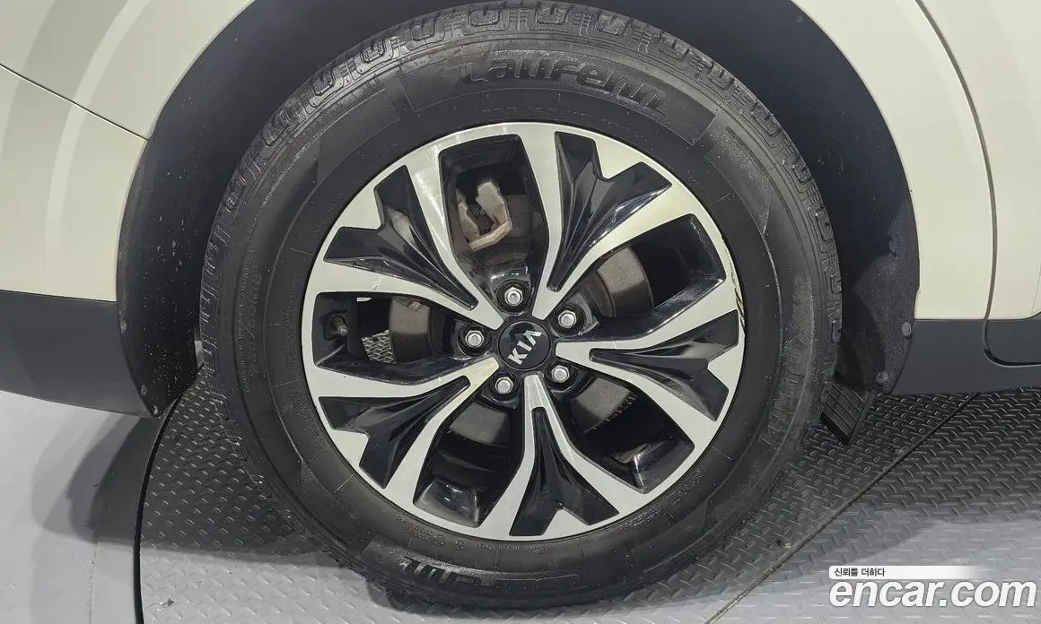 Kia Carnival 2021 2.2 автомат (гидро), фото 5 Kia Carnival 2021 2.2 автомат (гидро), фото 5