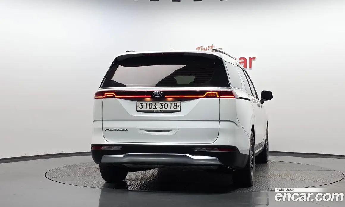 Kia Carnival 2021 2.2 автомат (гидро), фото 3 Kia Carnival 2021 2.2 автомат (гидро), фото 3