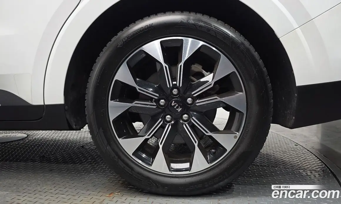 Kia Carnival 2021 2.2 автомат (гидро), фото 6 Kia Carnival 2021 2.2 автомат (гидро), фото 6