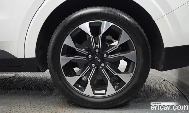 Kia Carnival 2021 2.2 автомат (гидро), миниатюра 6 Kia Carnival 2021 2.2 автомат (гидро), миниатюра 6