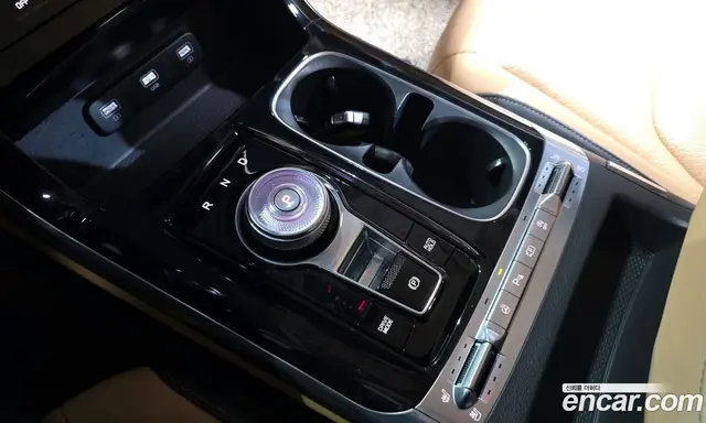 Kia Carnival 2022 2.2 автомат (гидро), миниатюра 9