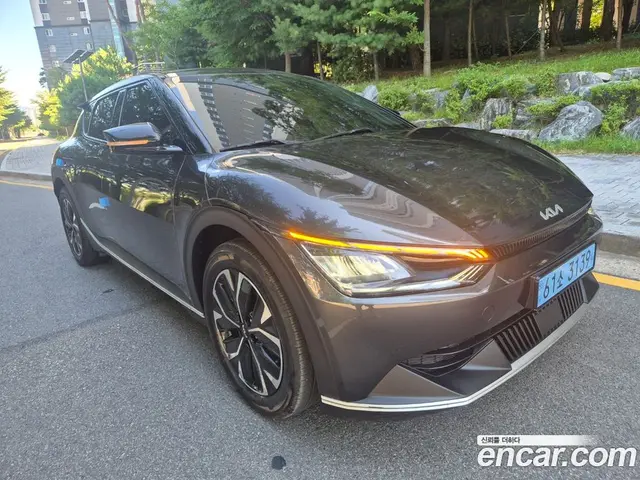 Kia EV6 2022 0.1 автомат (гидро), миниатюра 3
