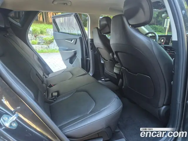 Kia EV6 2022 0.1 автомат (гидро), миниатюра 9
