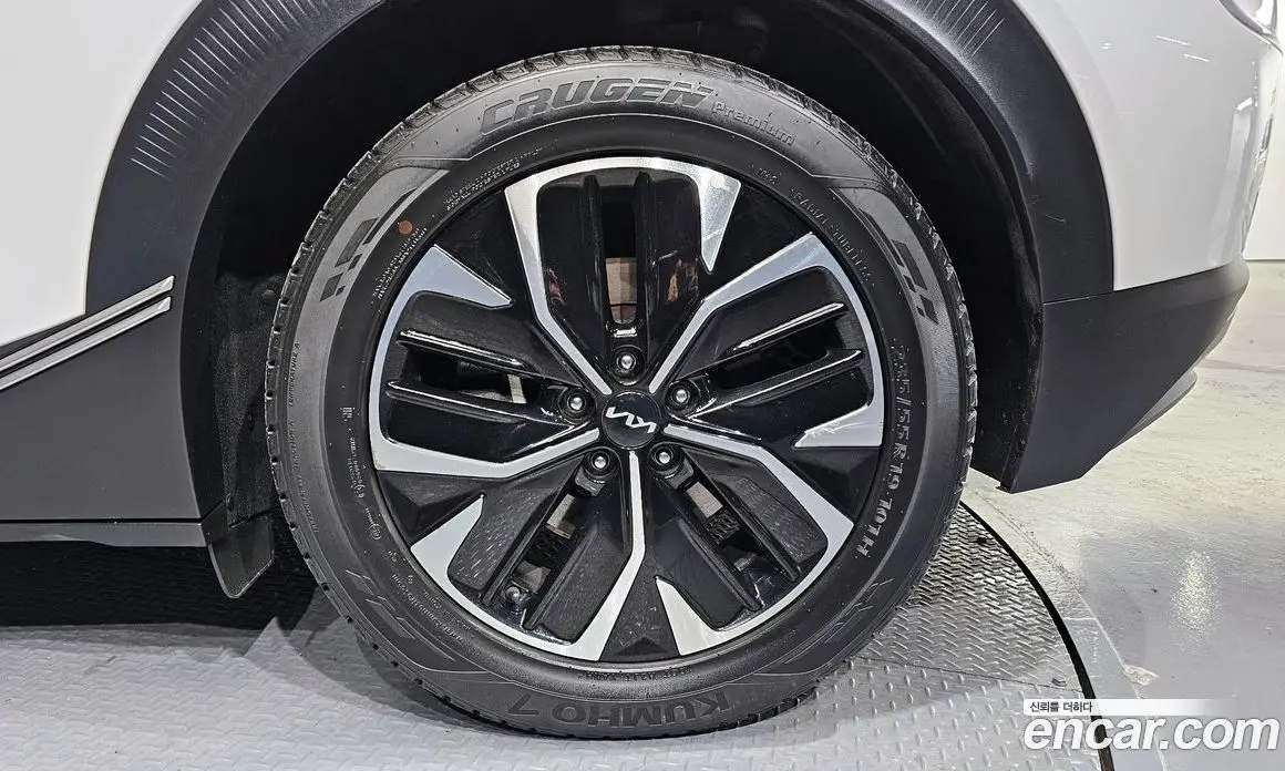 Kia EV6 2022 0.1 автомат (гидро), фото 5 Kia EV6 2022 0.1 автомат (гидро), фото 5