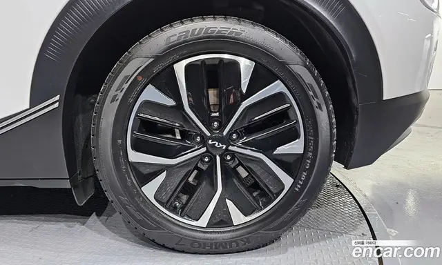 Kia EV6 2022 0.1 автомат (гидро), миниатюра 5 Kia EV6 2022 0.1 автомат (гидро), миниатюра 5