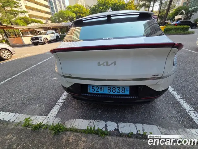 Kia EV6 2023 автомат (гидро), миниатюра 2