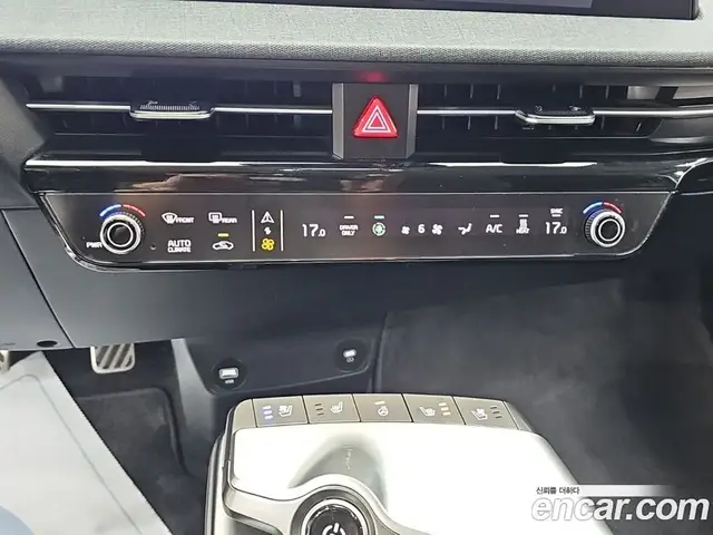 Kia EV6 2024 0.2 автомат (гидро), миниатюра 10