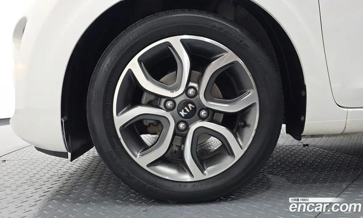 Kia Morning 2018 1.0 автомат (гидро), фото 5 Kia Morning 2018 1.0 автомат (гидро), фото 5