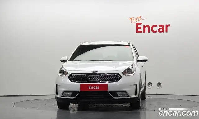 Kia Niro 2017 1.6 автомат (гидро), миниатюра 3
